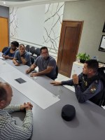 Poder Legislativo, Executivo e Polícia Militar de Paranatinga, debatem ações para melhorar a trafegabilidade de veículos pesados dentro do perímetro urbano com orientações e aplicações das penalidades cabíveis.