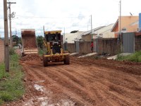 Prefeitura de Paranatinga atende vereadores e moradores; Bairro São Vicente tem vias de acesso restauradas