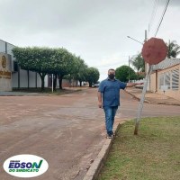 Vereador Edson do Sindicato atende cobrança dos moradores do bairro Novo Horizonte e fiscaliza às condições das atuais placas de sinalização