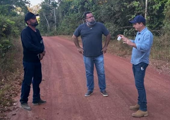 Vereador João Lopes leva prefeito para ver as dificuldades da ponte do Garimpo Novo e cobra providência