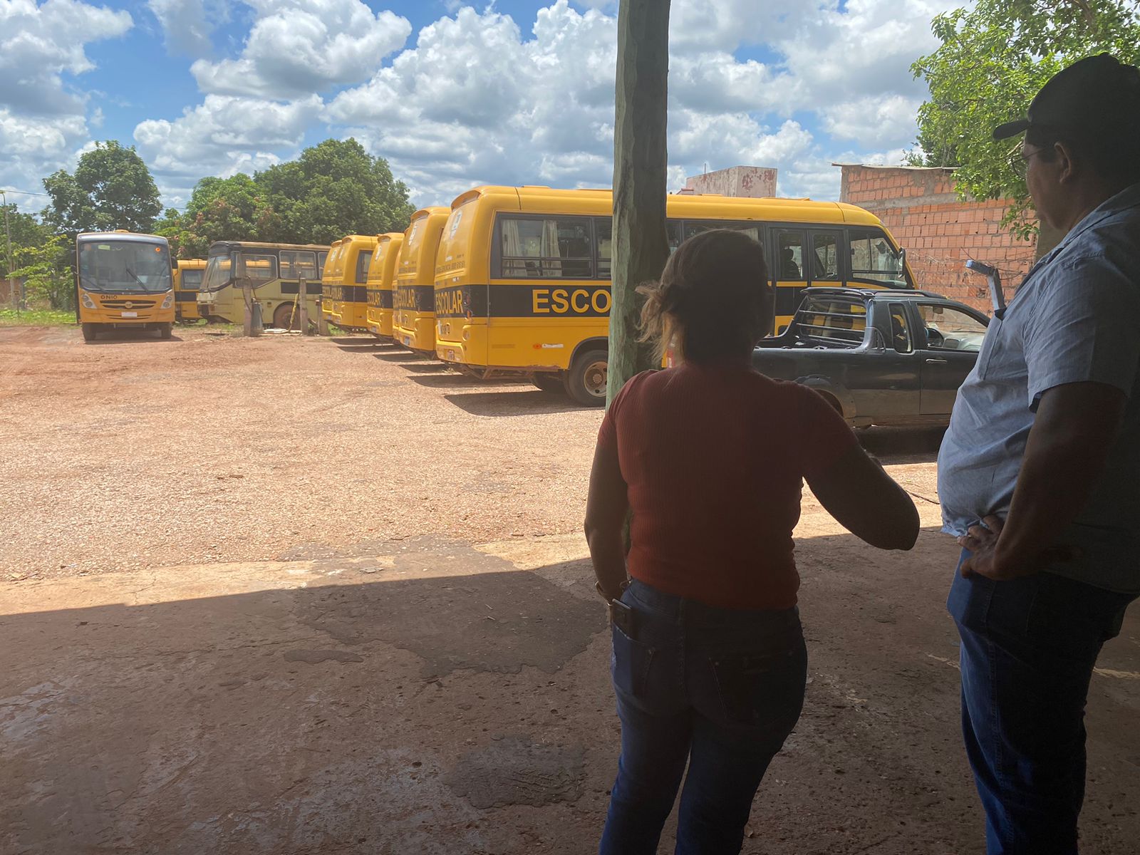Vereador Nego do Rodeio cobra melhorias e ações em ônibus escolares do município; confira