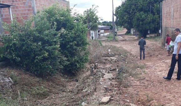 VÍDEO - Vereadores cobram solução da rua Piauí que já vem de muitos anos somente com promessas e sem solução